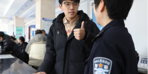 通河公安聚焦窗口服务——午休时间创办“潮汐窗口”